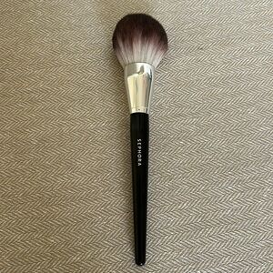 Sephora Collection PRO Featherweight Powder Brush #91